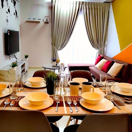 Alanis Residence 7 Pax @ Sepang Klia Kota Warisan Екстериор снимка