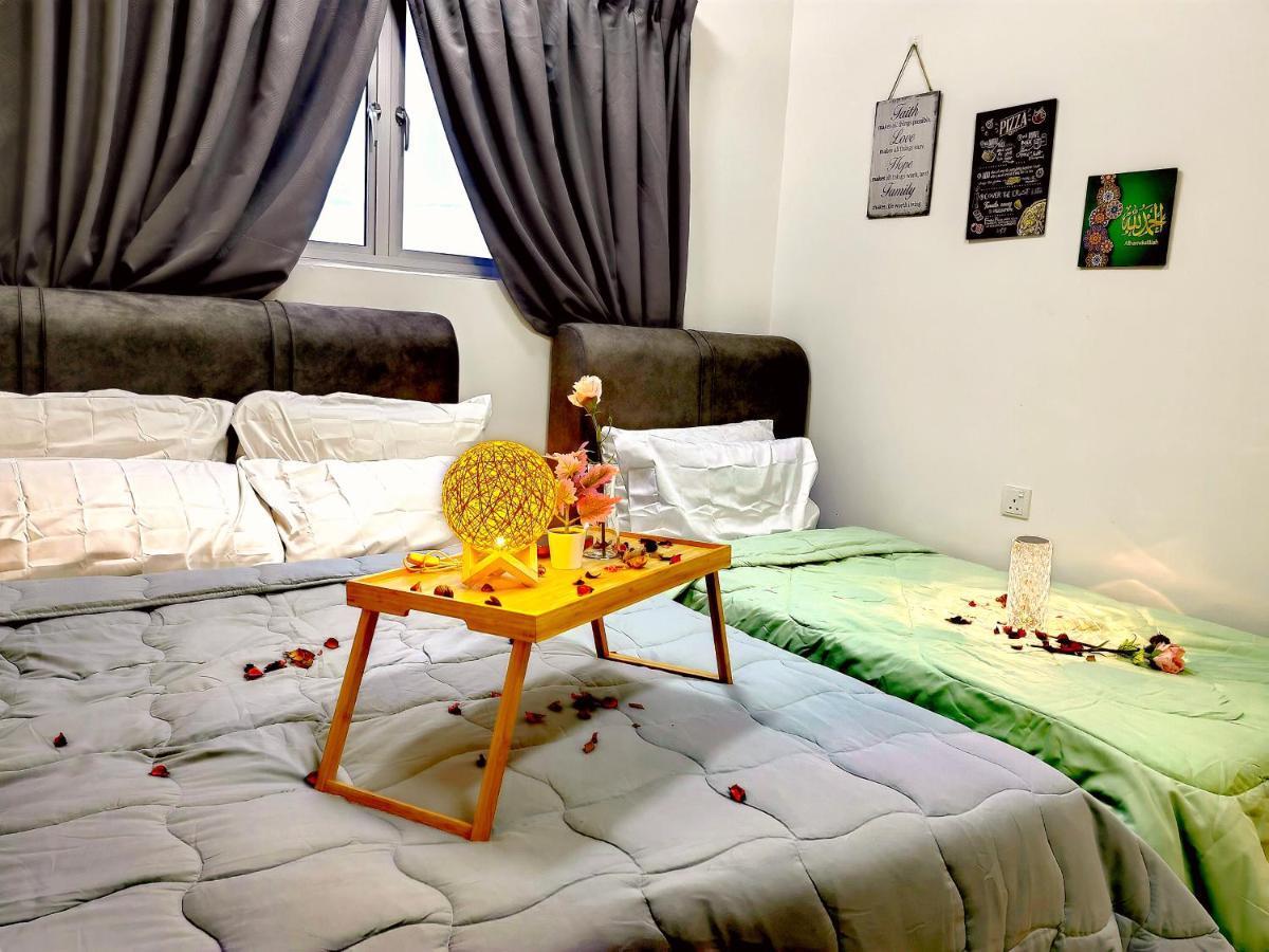 Alanis Residence 7 Pax @ Sepang Klia Kota Warisan Екстериор снимка