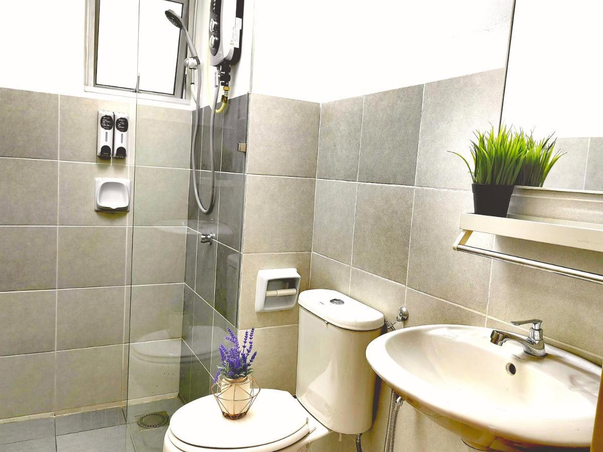 Alanis Residence 7 Pax @ Sepang Klia Kota Warisan Екстериор снимка