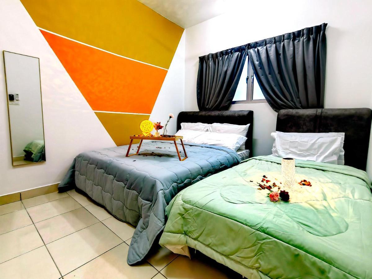 Alanis Residence 7 Pax @ Sepang Klia Kota Warisan Екстериор снимка